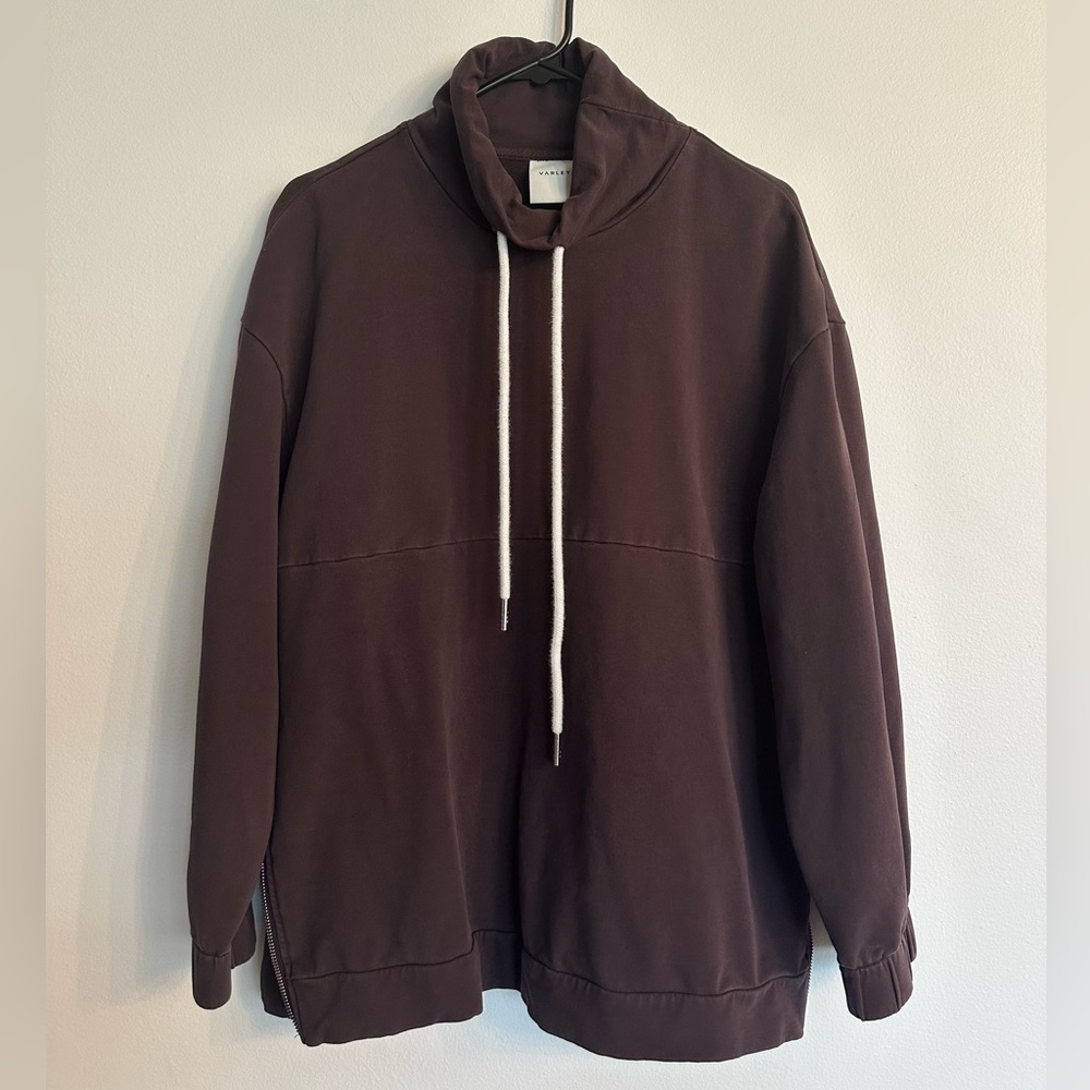 Varley pullover sweatshirt